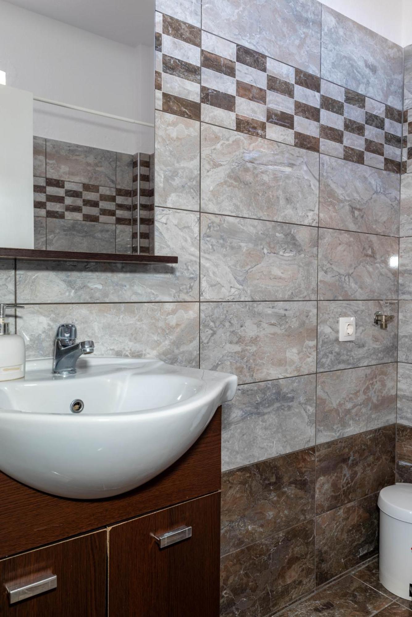 Aigli Luxury Studios Nea Roda Exterior photo
