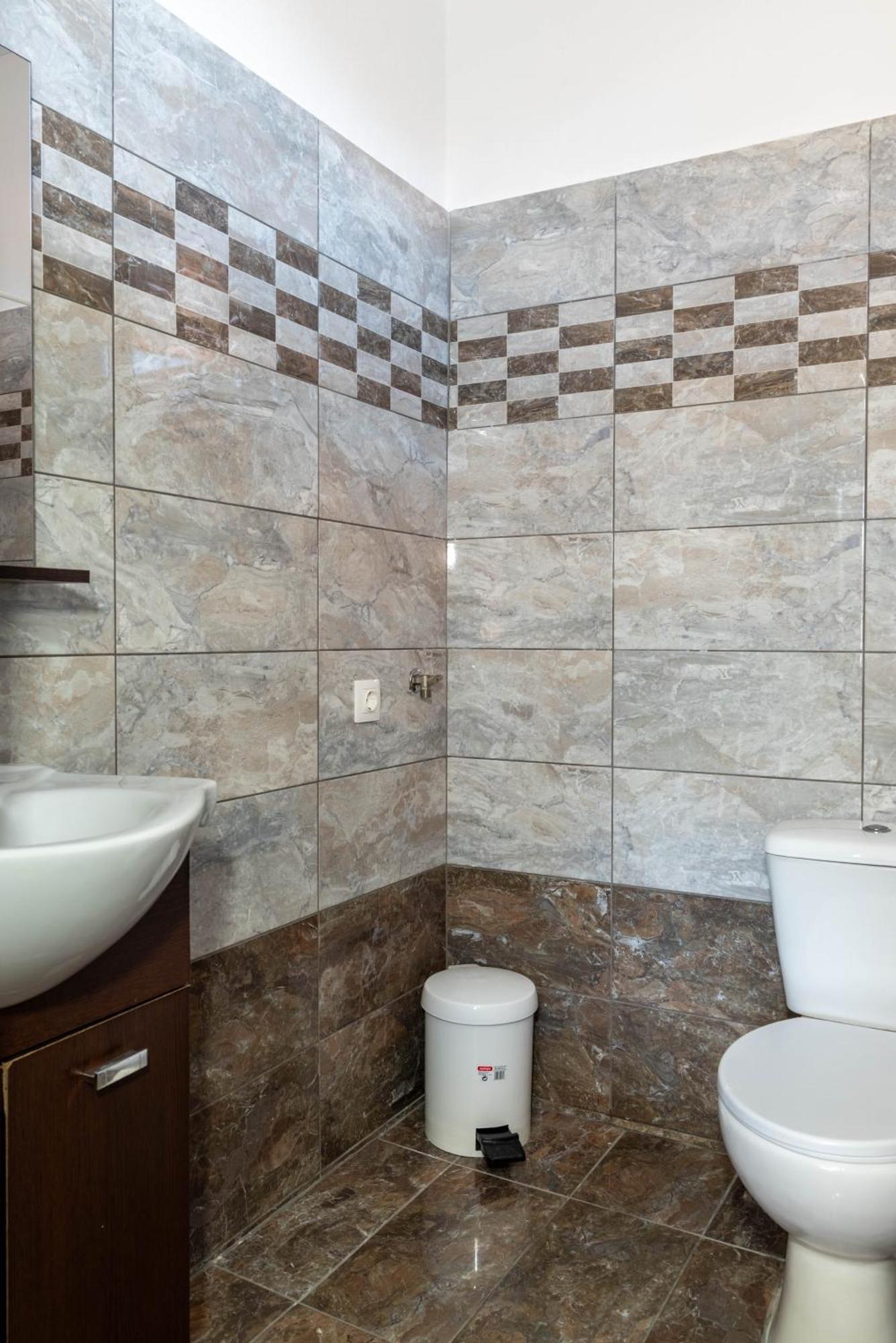 Aigli Luxury Studios Nea Roda Exterior photo