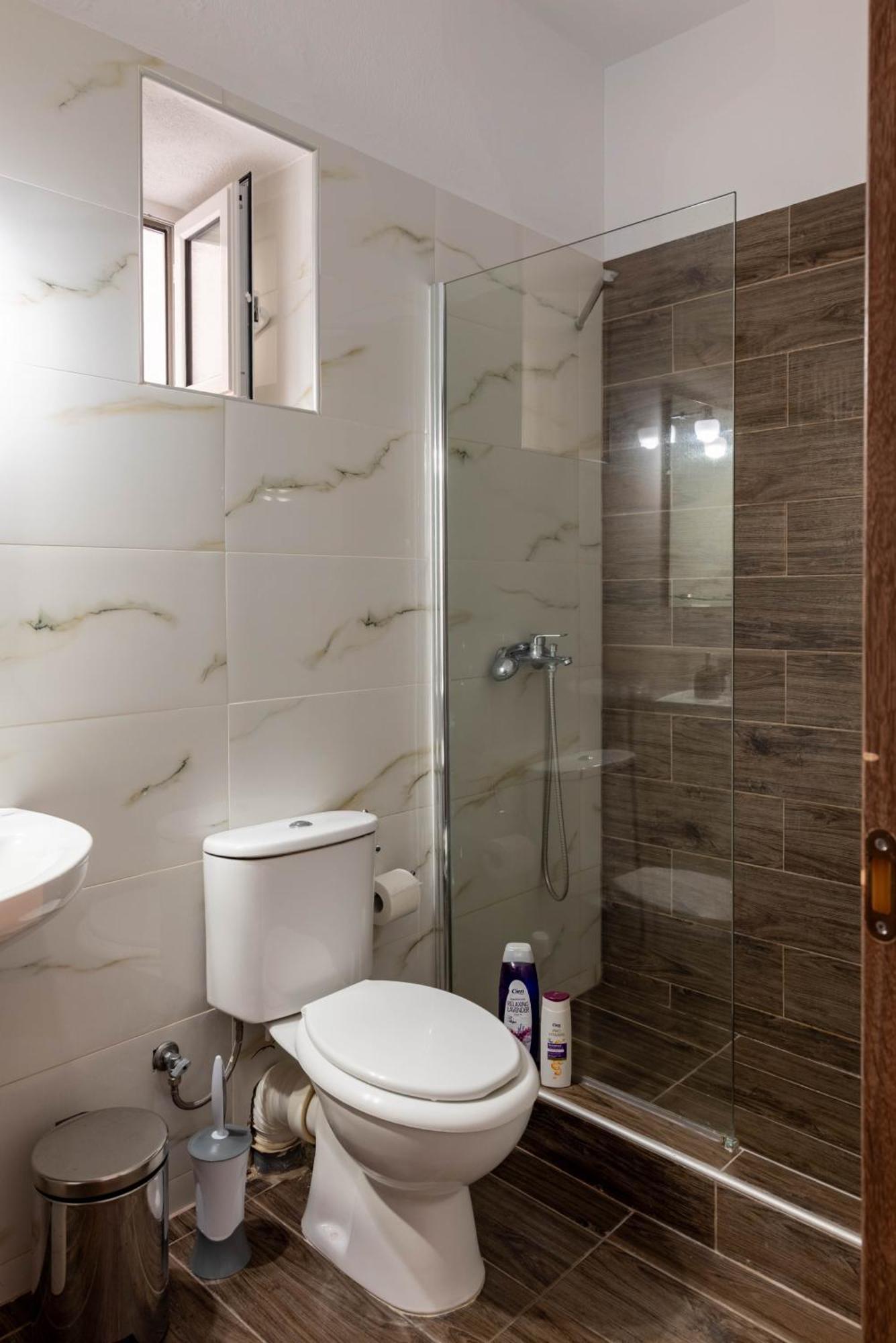 Aigli Luxury Studios Nea Roda Exterior photo