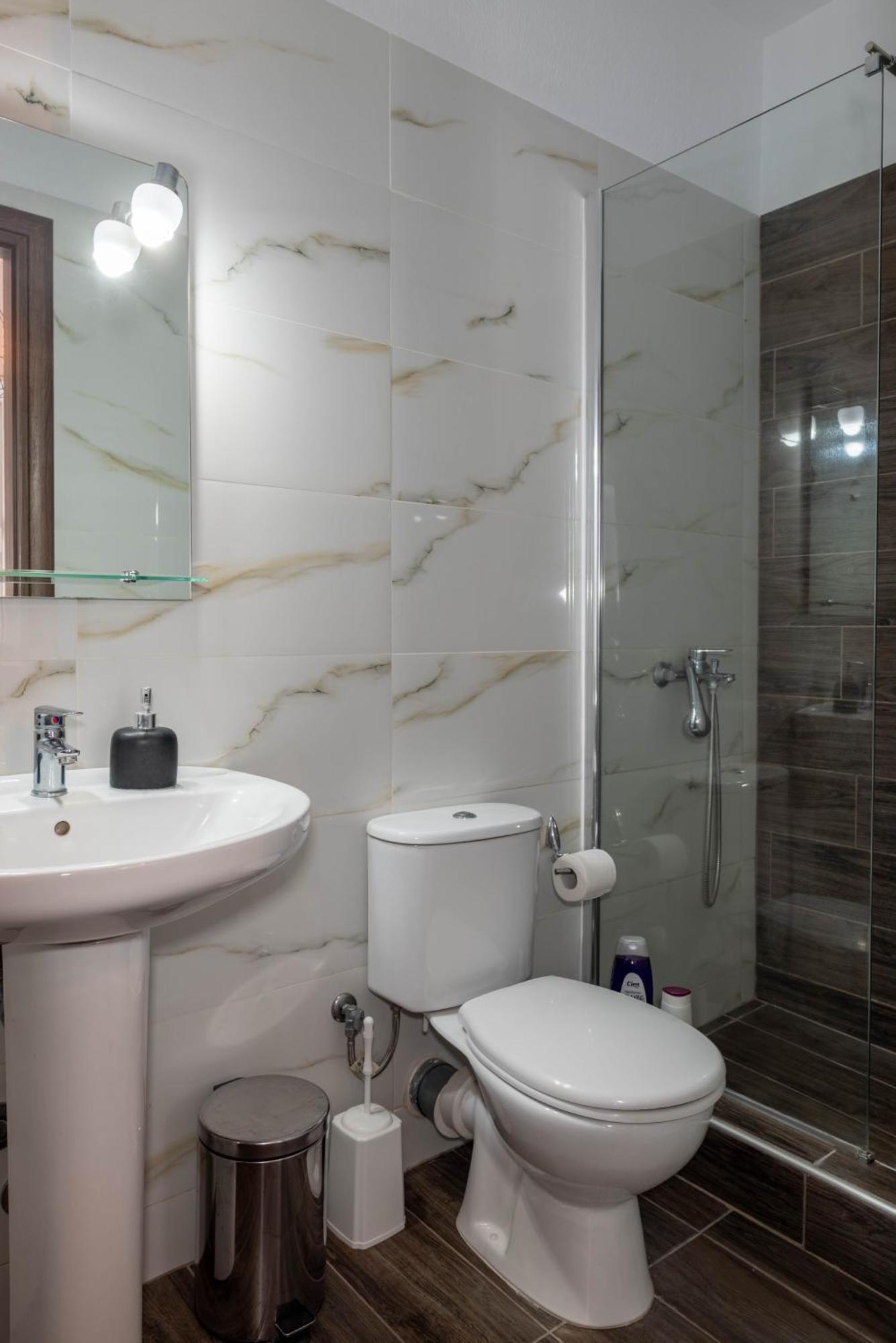 Aigli Luxury Studios Nea Roda Exterior photo