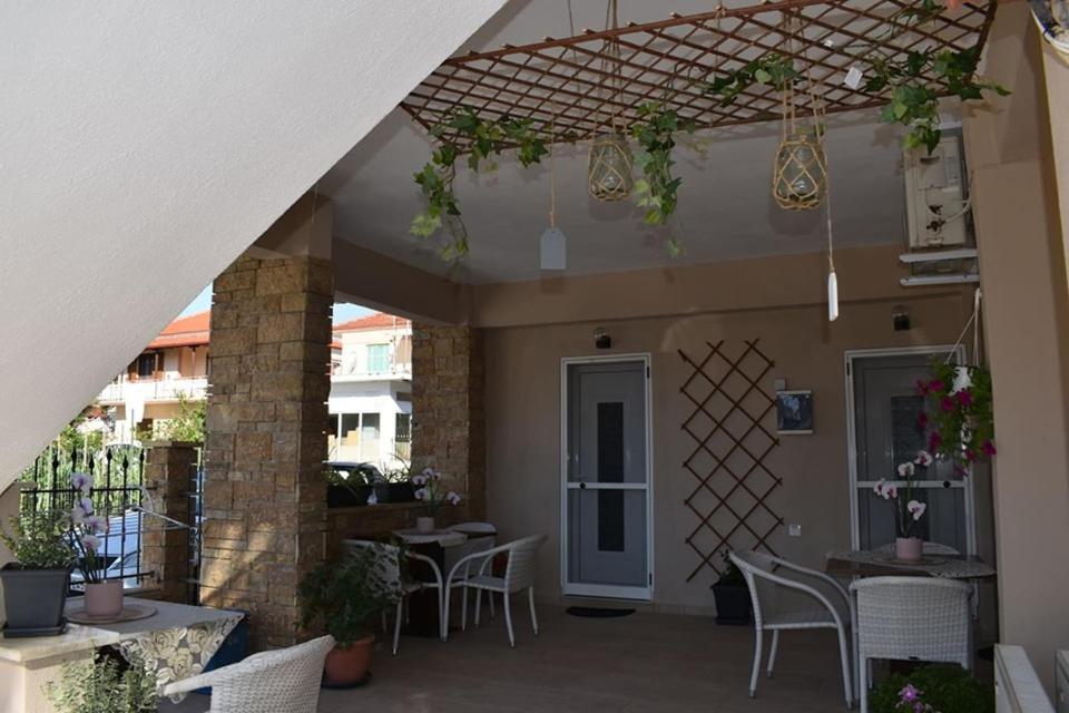 Aigli Luxury Studios Nea Roda Exterior photo